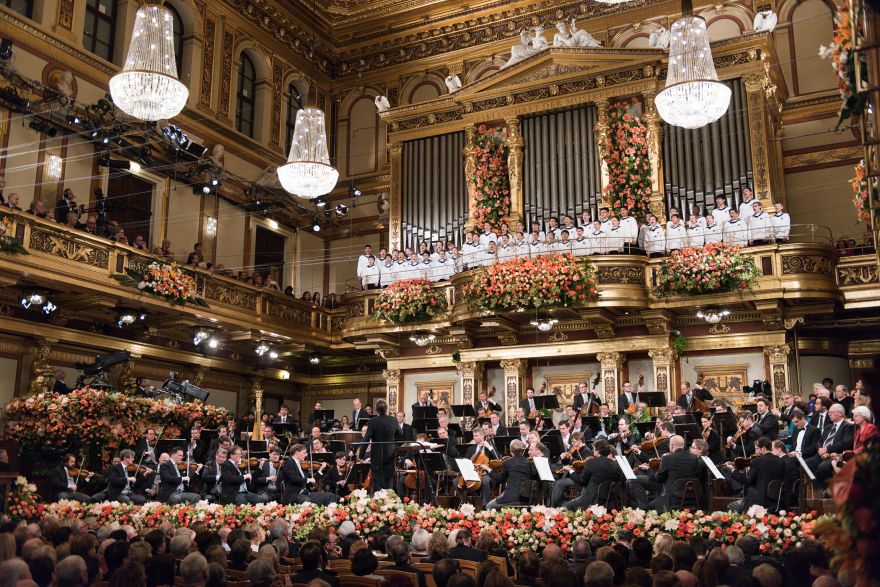 地元オーストリアでは視聴率55 ニューイヤー コンサートは世界で最も多く見られるクラシックのtv番組 来年はドゥダメル登場 マリス ヤンソンス 指揮 ウィーン フィルハーモニー管弦楽団 ソニーミュージックオフィシャルサイト